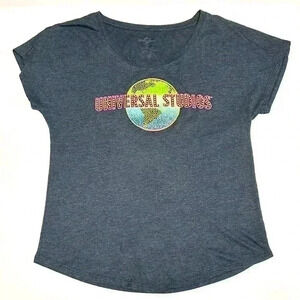 Universal Studios Disney Women's Medium Tee Vacation Family Kingdom Shirt M Girl